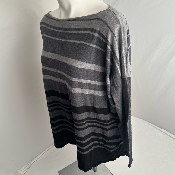 Vince black gray striped Merino wool rayon blend boatneck lightweight sweater - Picture 3 of 10